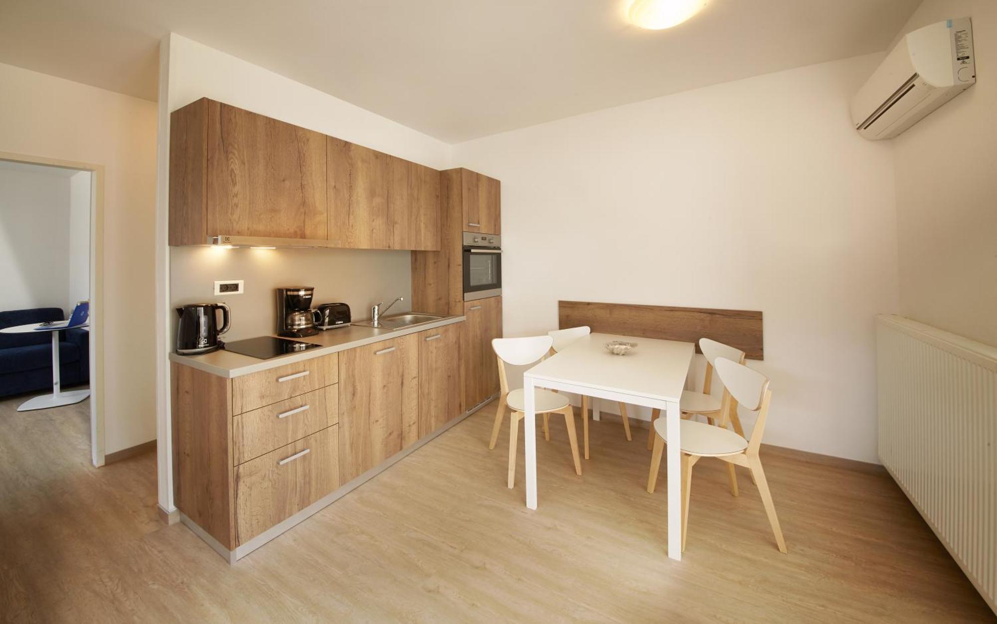 Adria Apartments - Hotel & Resort Adria أنكاران المظهر الخارجي الصورة